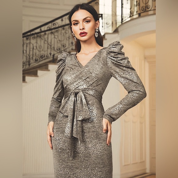 #2485 Soft Long Sleeve Self Belted Ruffled Hem Star Dress - Picture 15 of 16